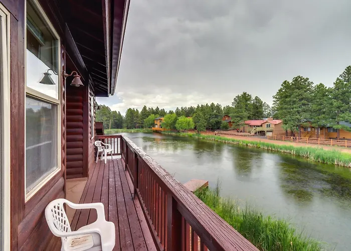 Holiday home Pond Access & Private Dock: Lakeside Pinetop-Lakeside